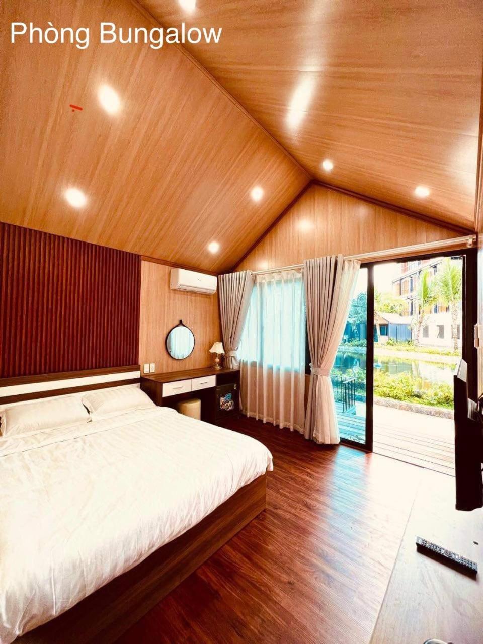 Ho Coc Park & Resort Xa Nhu Lam Bagian luar foto